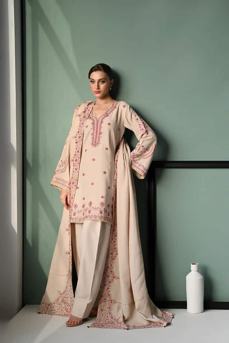 designer lawn suits by Zaib