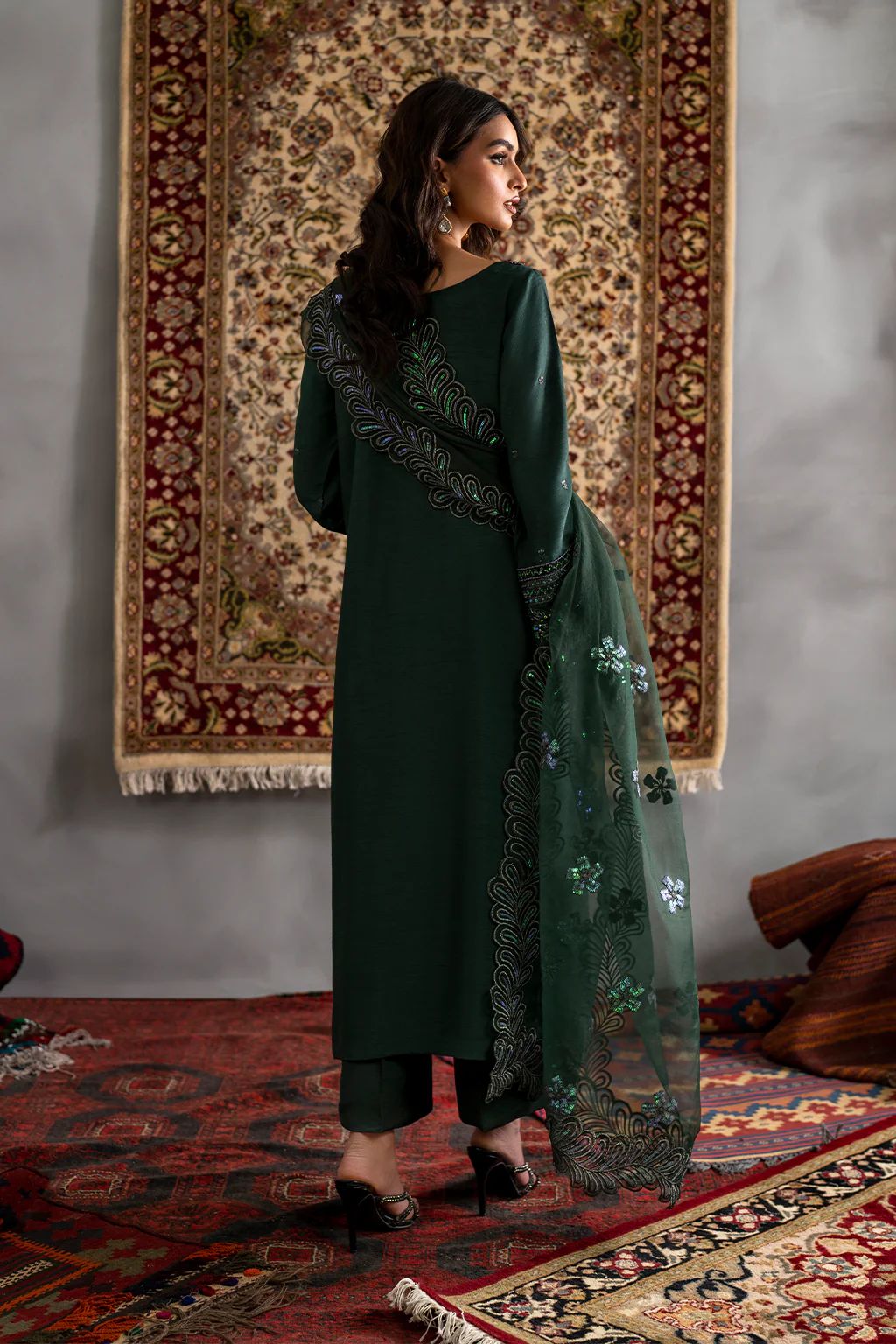 Iznik raw silk collection