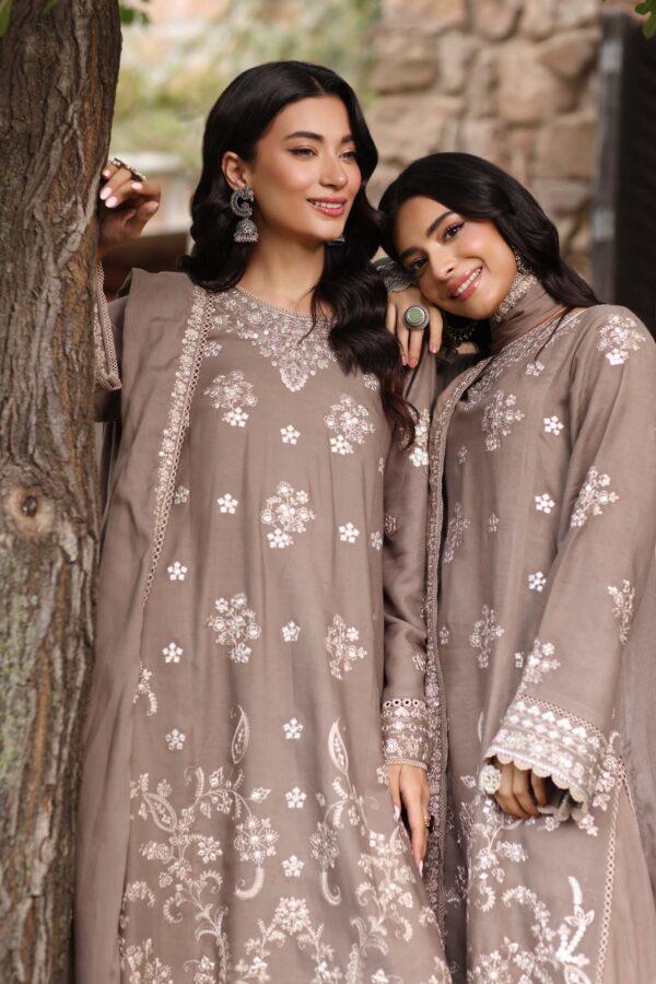 noor by Saadia Asad winter collection