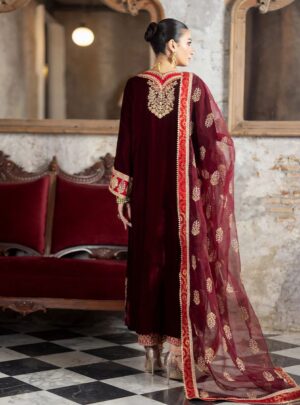 Zainab chottani velvet collection 2024