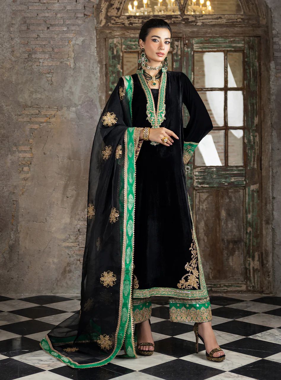 Zainab chottani velvet collection 2024