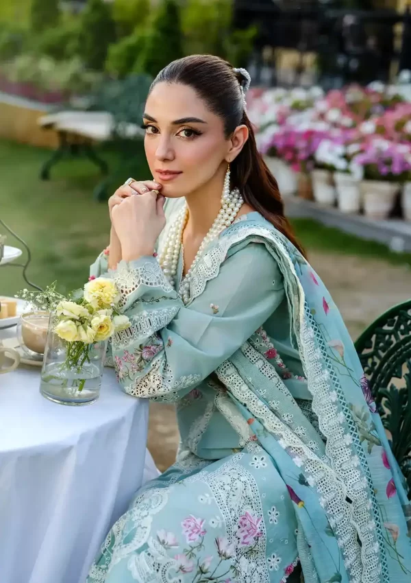 Zoya - Image 2