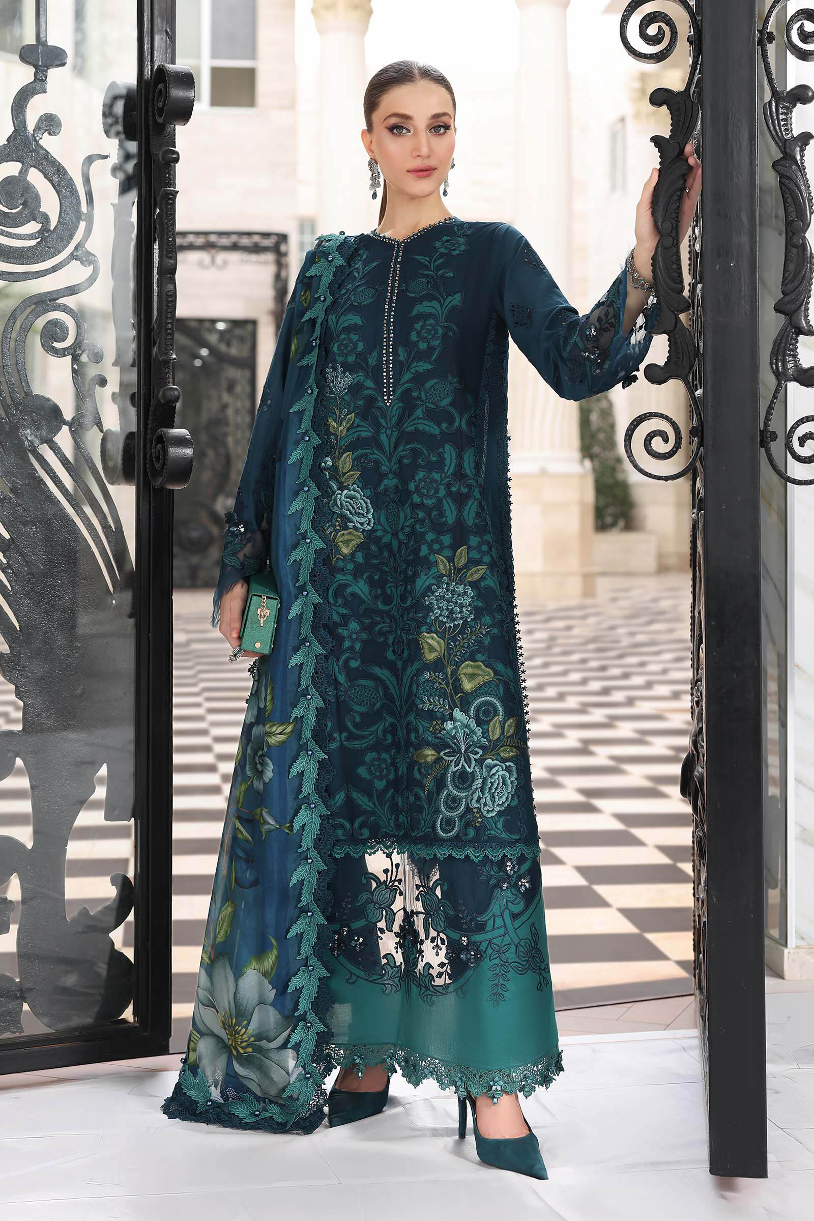 3 Piece Embroidered Lawn Suit